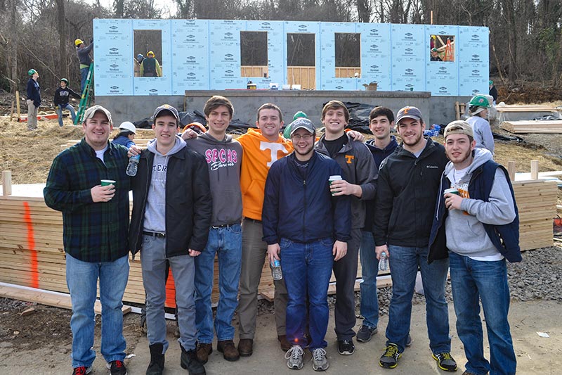 Sigma Nu UTK Volunteers with Habitat for Humanity 2015-01