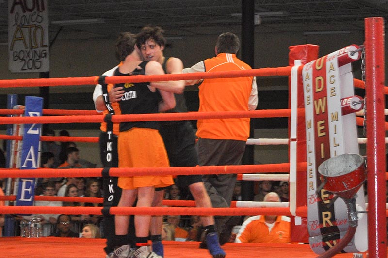Sigma Nu UTK wins the 2015 annual fraternity boxing tournament 2015-02